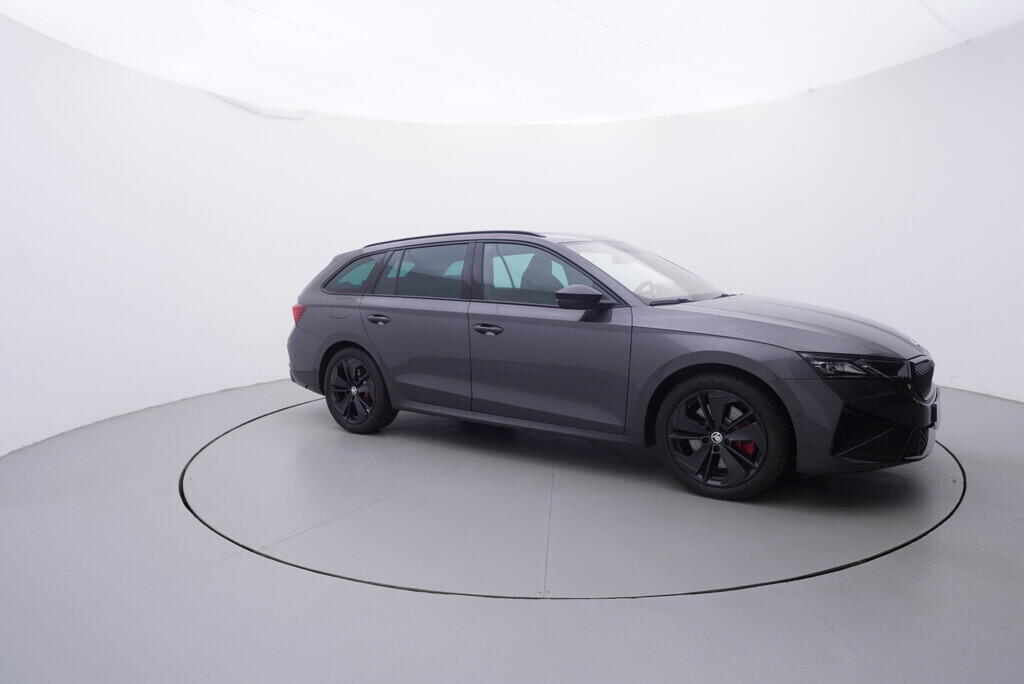 OV190K00052_16.webp_OCTAVIA RS 2.0 TSI 195 kW automat, DPH