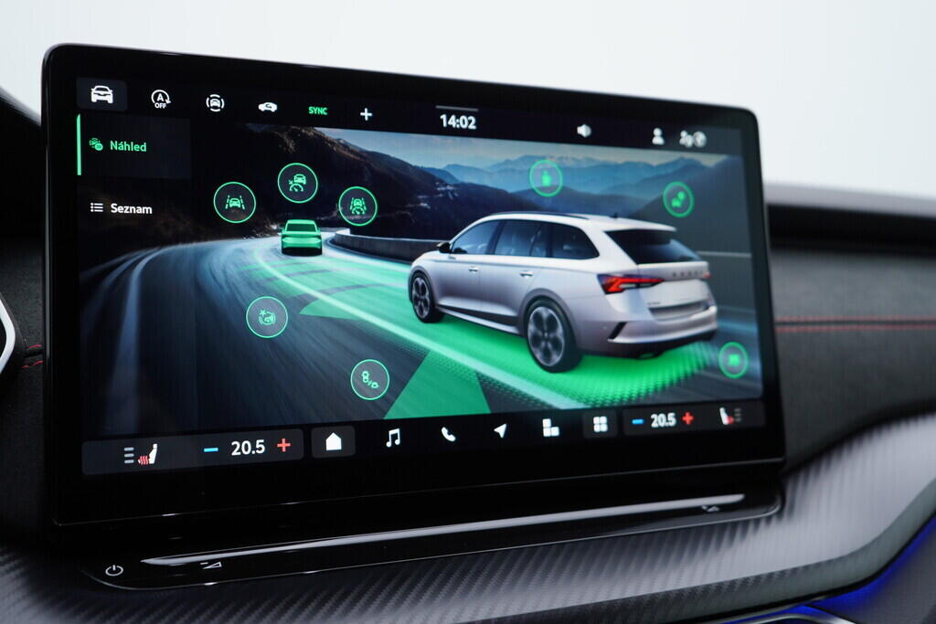 OV190K00052_35.webp_OCTAVIA RS 2.0 TSI 195 kW automat, DPH