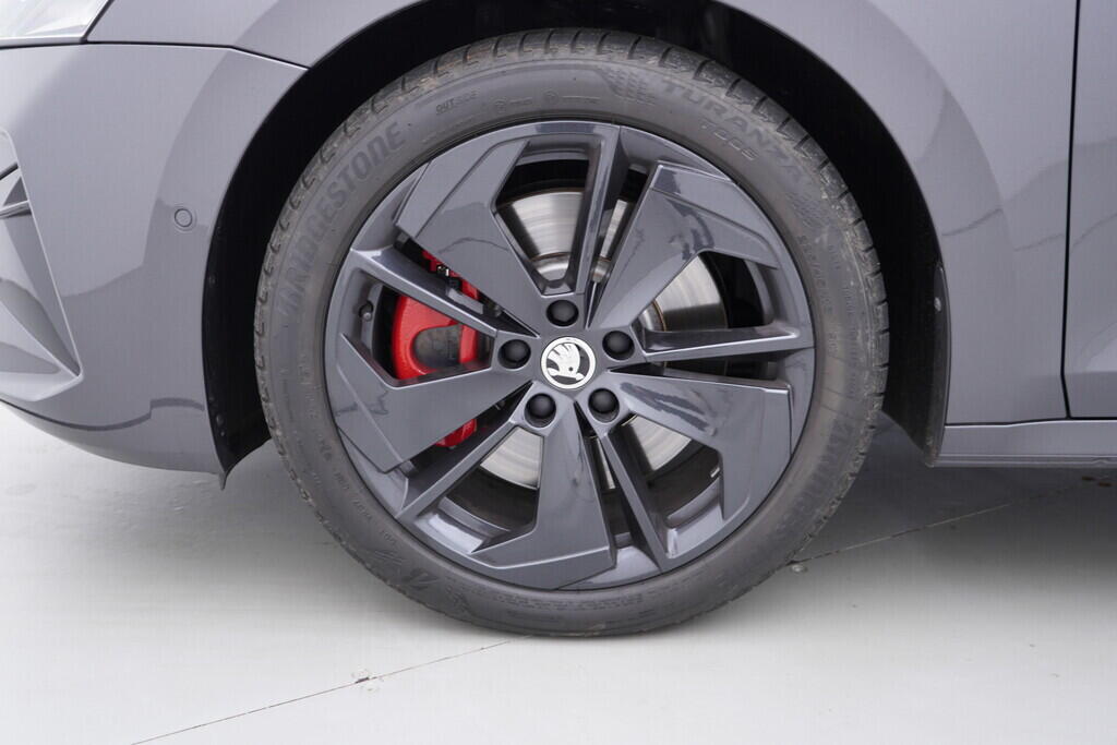 OV190K00052_47.webp_OCTAVIA RS 2.0 TSI 195 kW automat, DPH