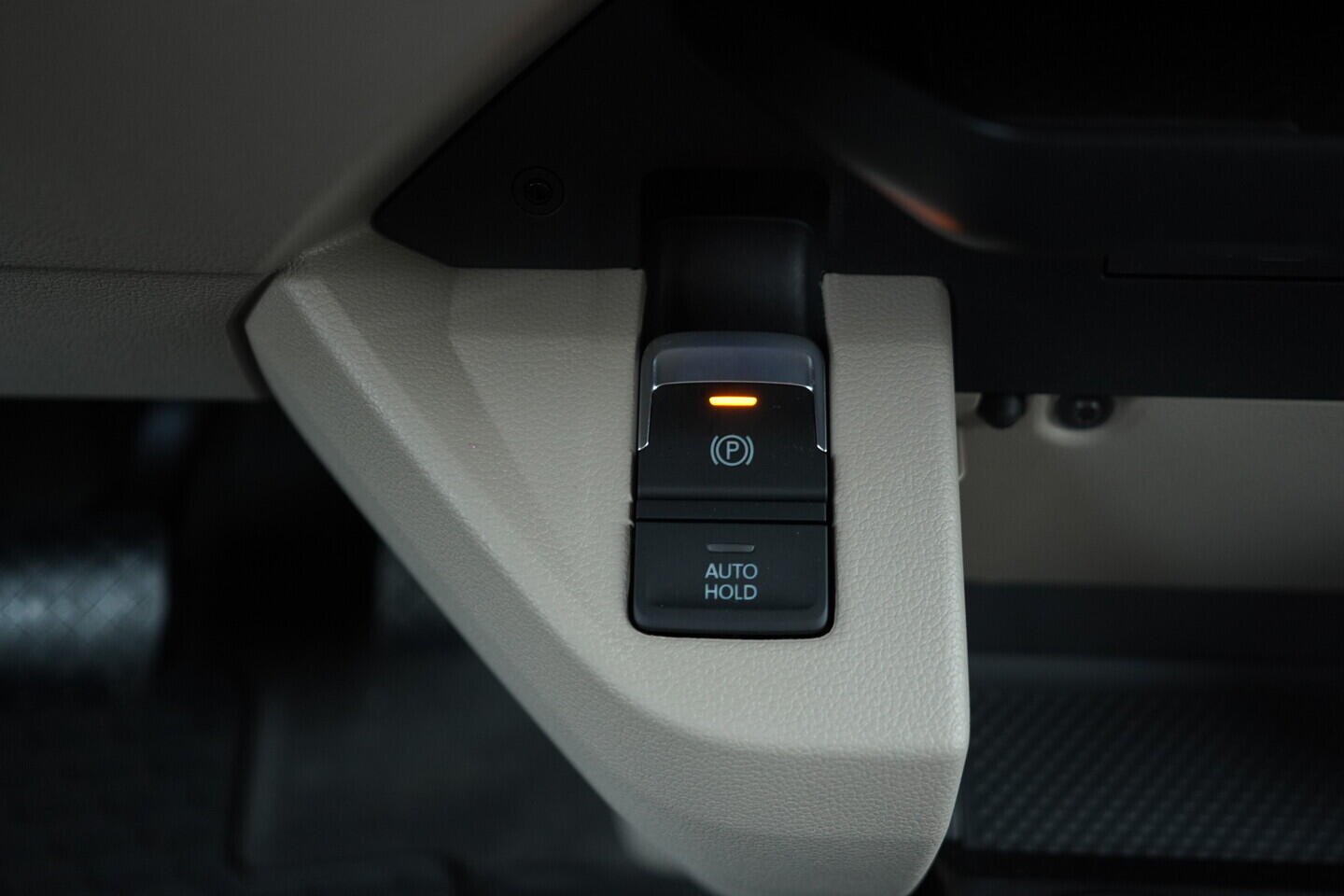 OV190K00053_34.webp_MULTIVAN Life Bulli 2.0 TDI 110 kW automat, DPH