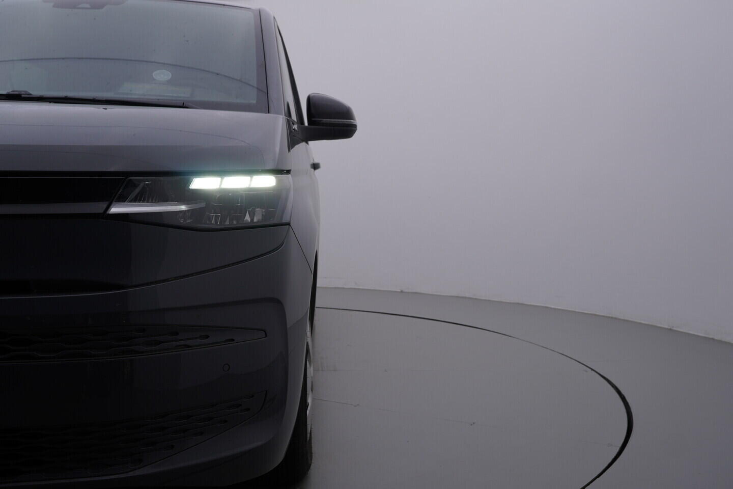 OV190K00053_45.webp_MULTIVAN Life Bulli 2.0 TDI 110 kW automat, DPH