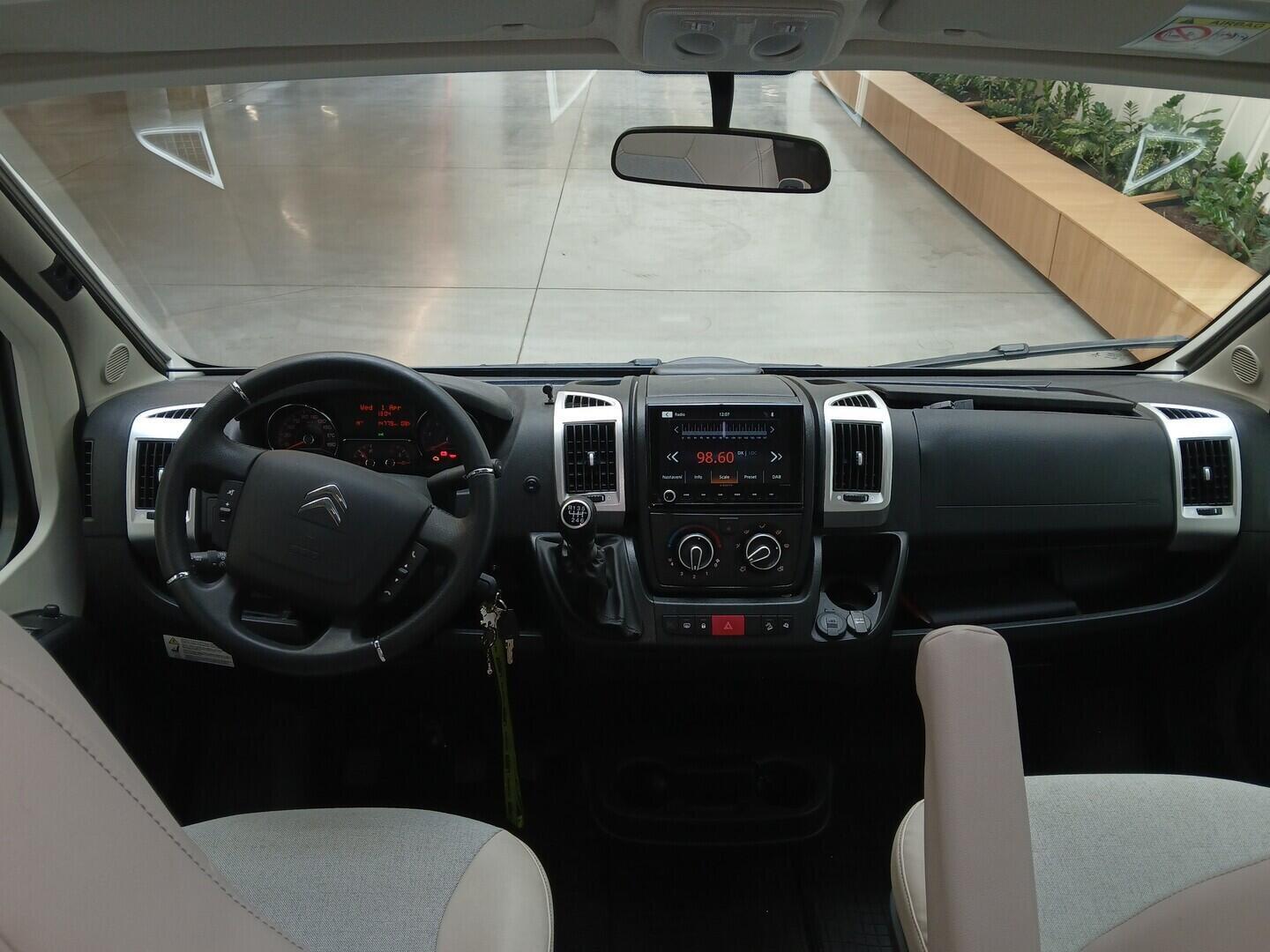 OV190K00056_17.webp_BÜRSTNER, DELFIN 726G  2.2  103 kW manuál, DPH