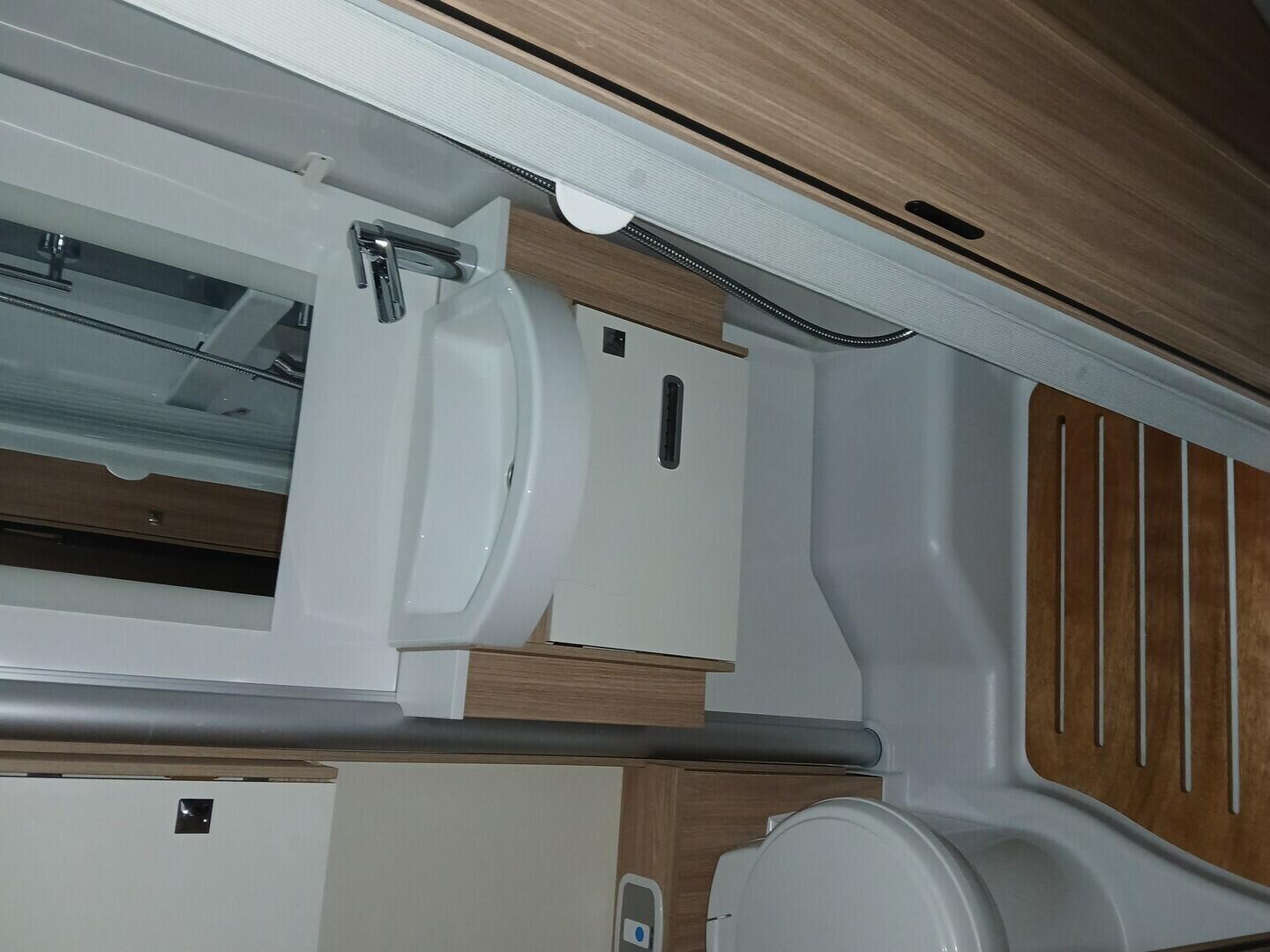 OV190K00056_22.webp_BÜRSTNER, DELFIN 726G  2.2  103 kW manuál, DPH