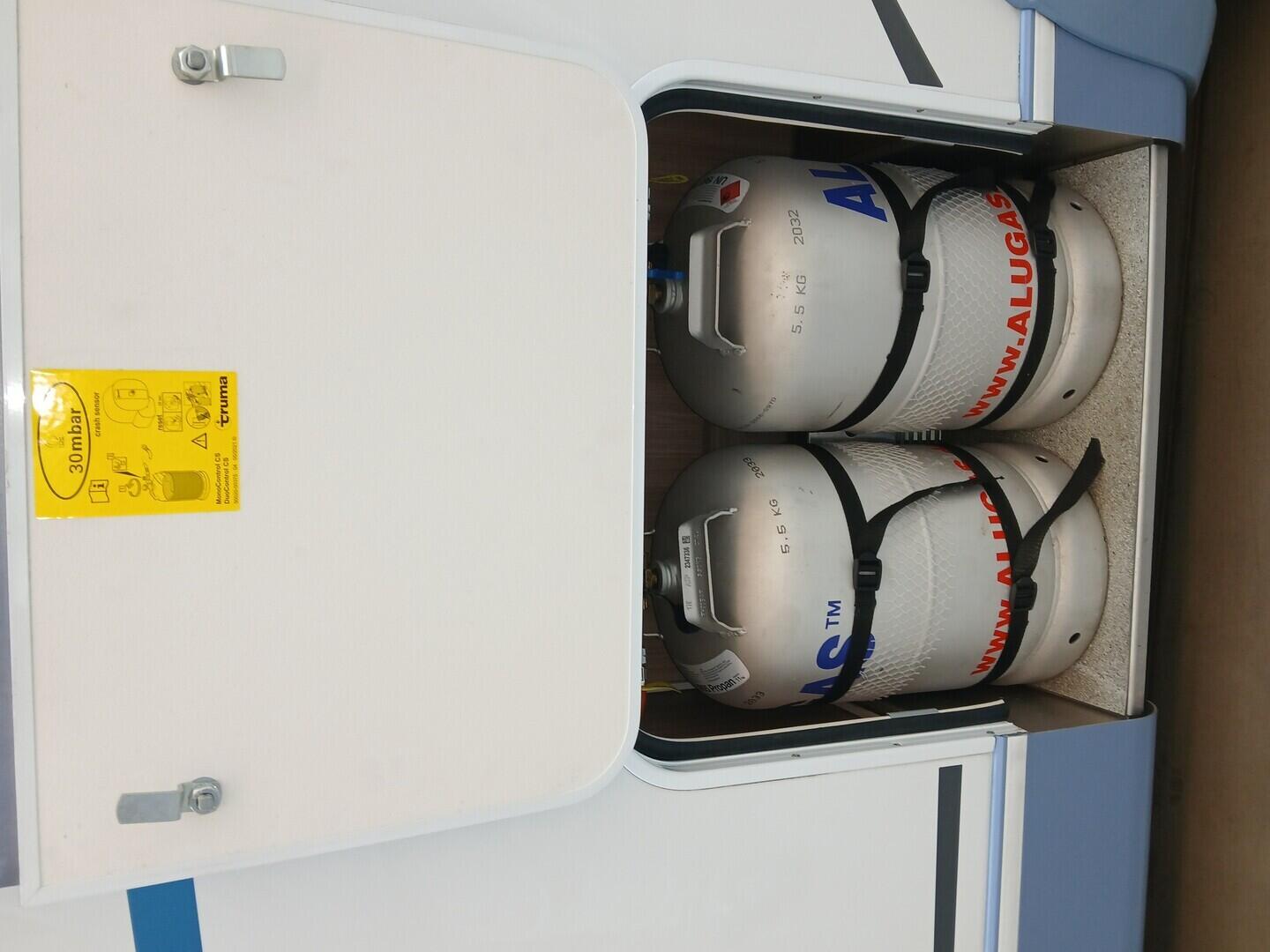 OV190K00056_23.webp_BÜRSTNER, DELFIN 726G  2.2  103 kW manuál, DPH