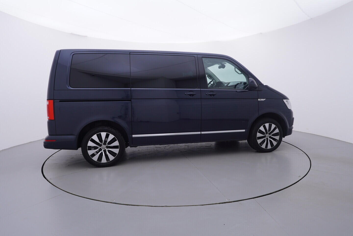 OV190K00057_15.webp_MULTIVAN  2.0 TDI 146 kW automat, DPH