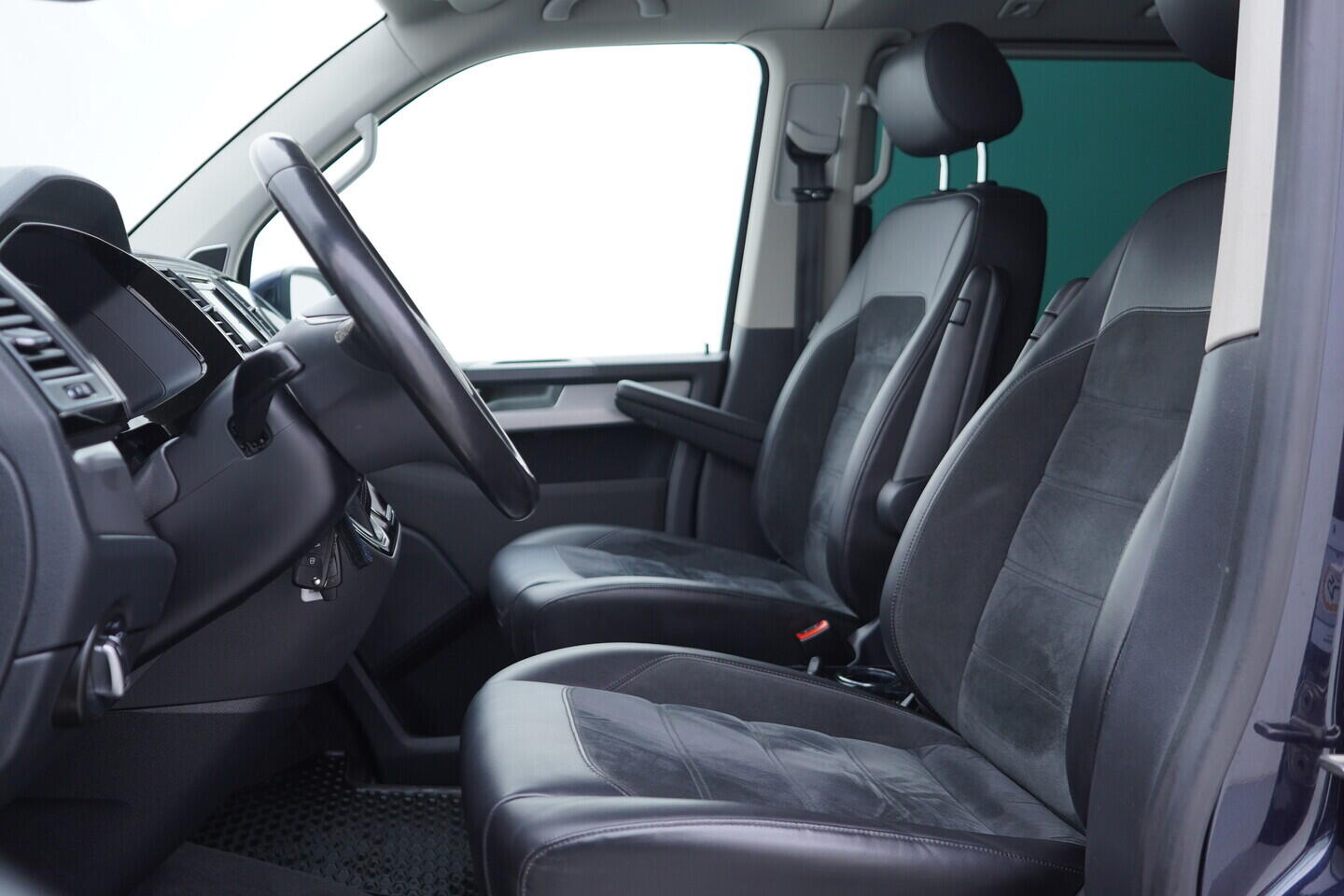 OV190K00057_22.webp_MULTIVAN  2.0 TDI 146 kW automat, DPH