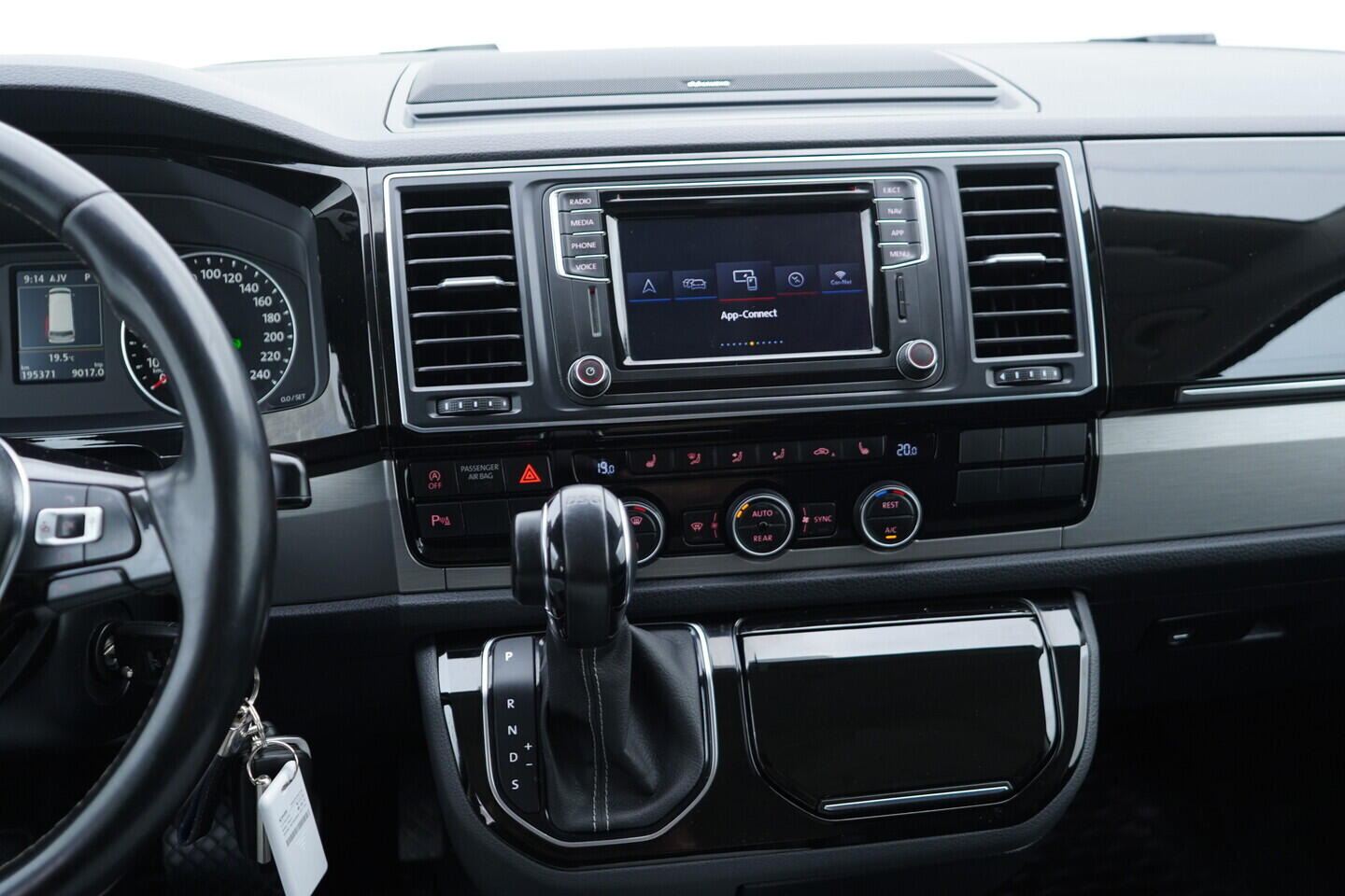 OV190K00057_33.webp_MULTIVAN  2.0 TDI 146 kW automat, DPH