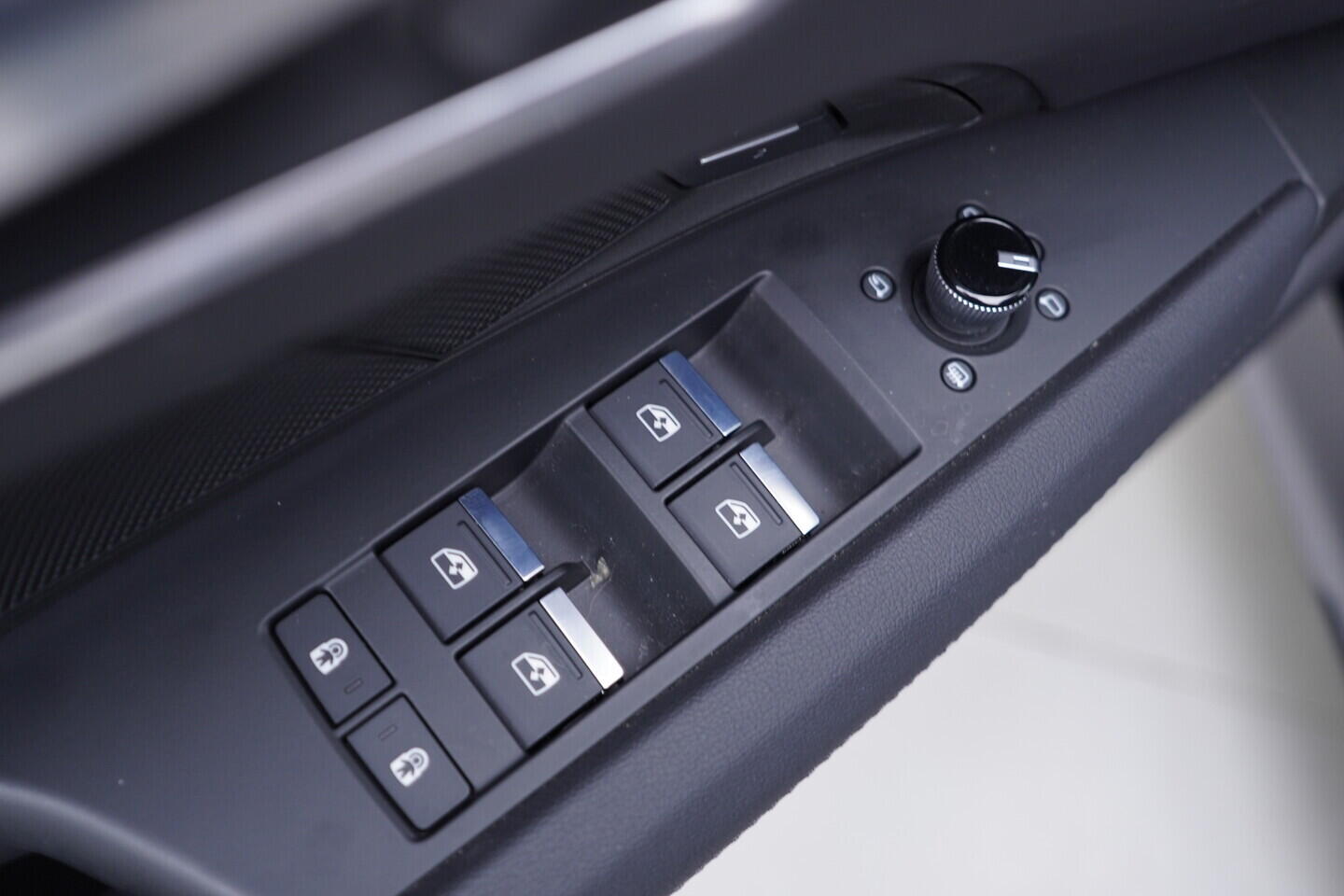 OV190K00058_20.webp_E-TRON RS   440 kW automat, DPH