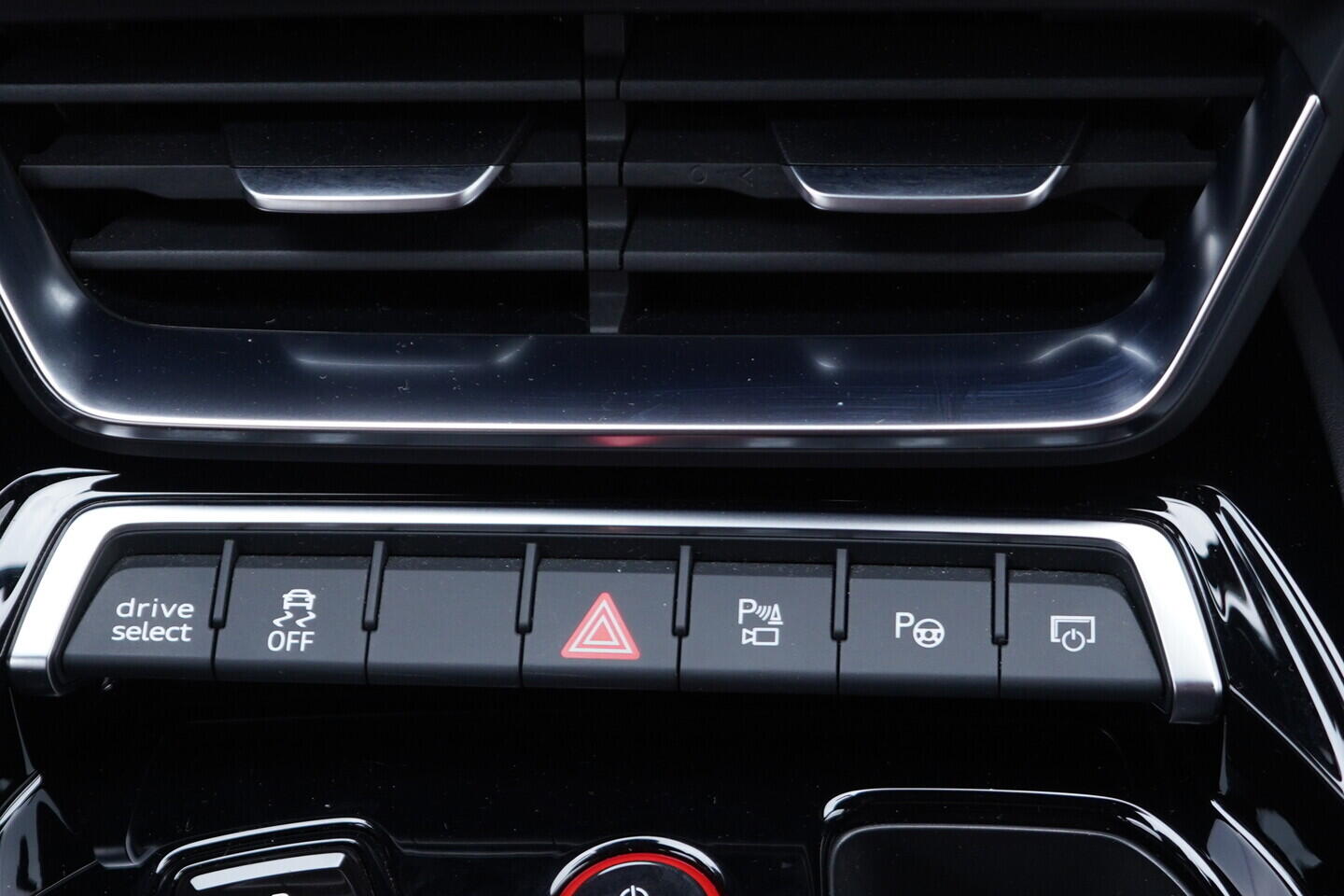 OV190K00058_39.webp_E-TRON RS   440 kW automat, DPH