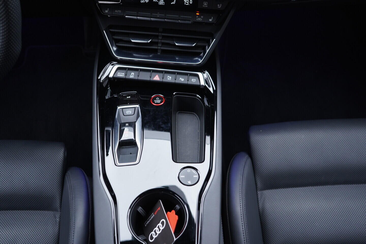 OV190K00058_40.webp_E-TRON RS   440 kW automat, DPH