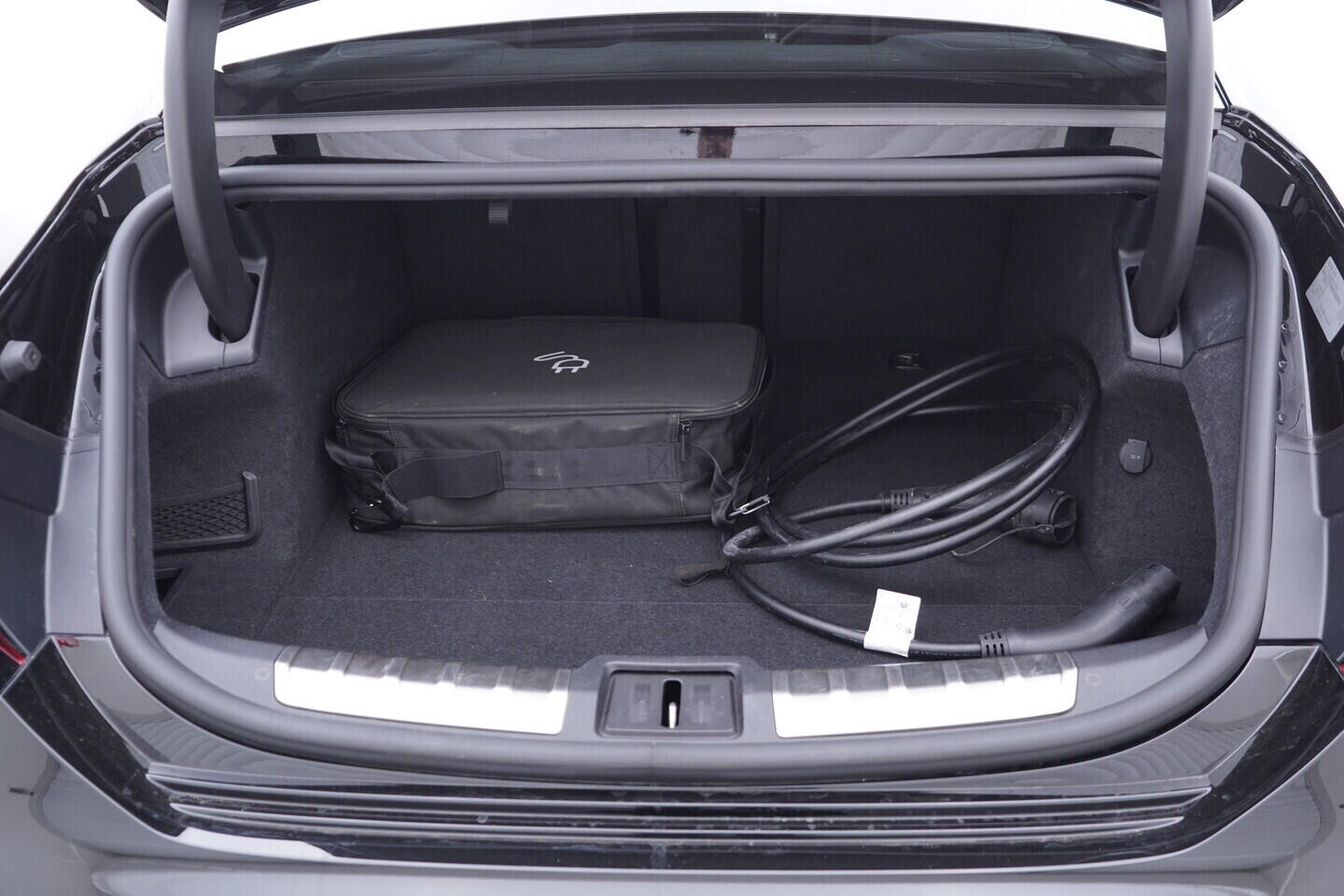 OV190K00058_44.webp_E-TRON RS   440 kW automat, DPH