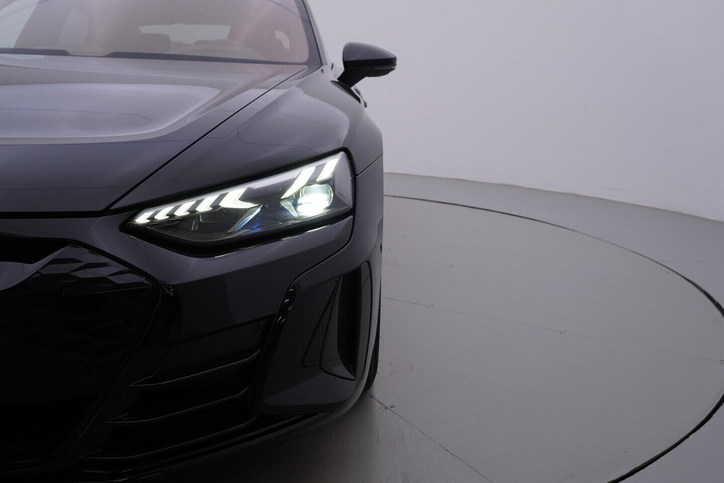 OV190K00058_50.webp_E-TRON RS   440 kW automat, DPH