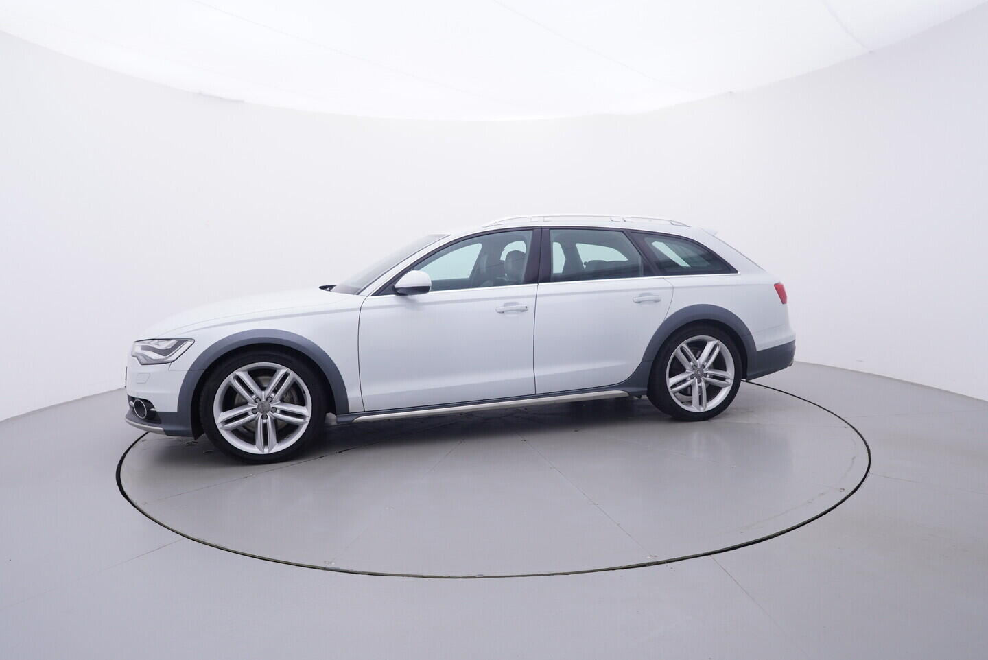 OV190K00060_11.webp_A6 ALLROAD QUATTRO  3.0 TDI 230 kW automat