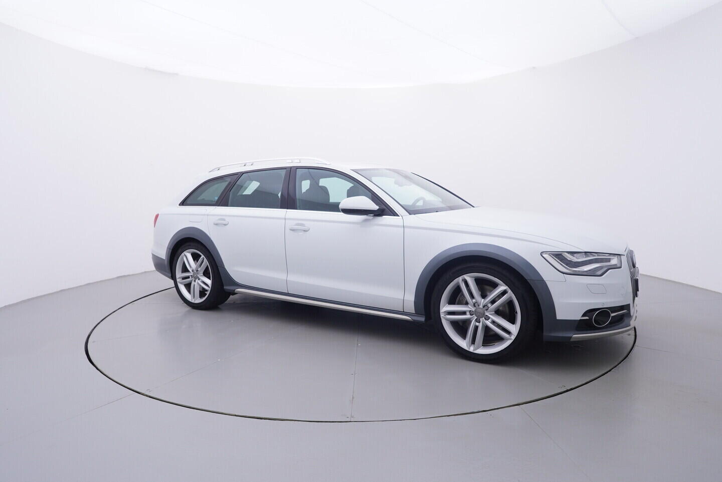 OV190K00060_16.webp_A6 ALLROAD QUATTRO  3.0 TDI 230 kW automat
