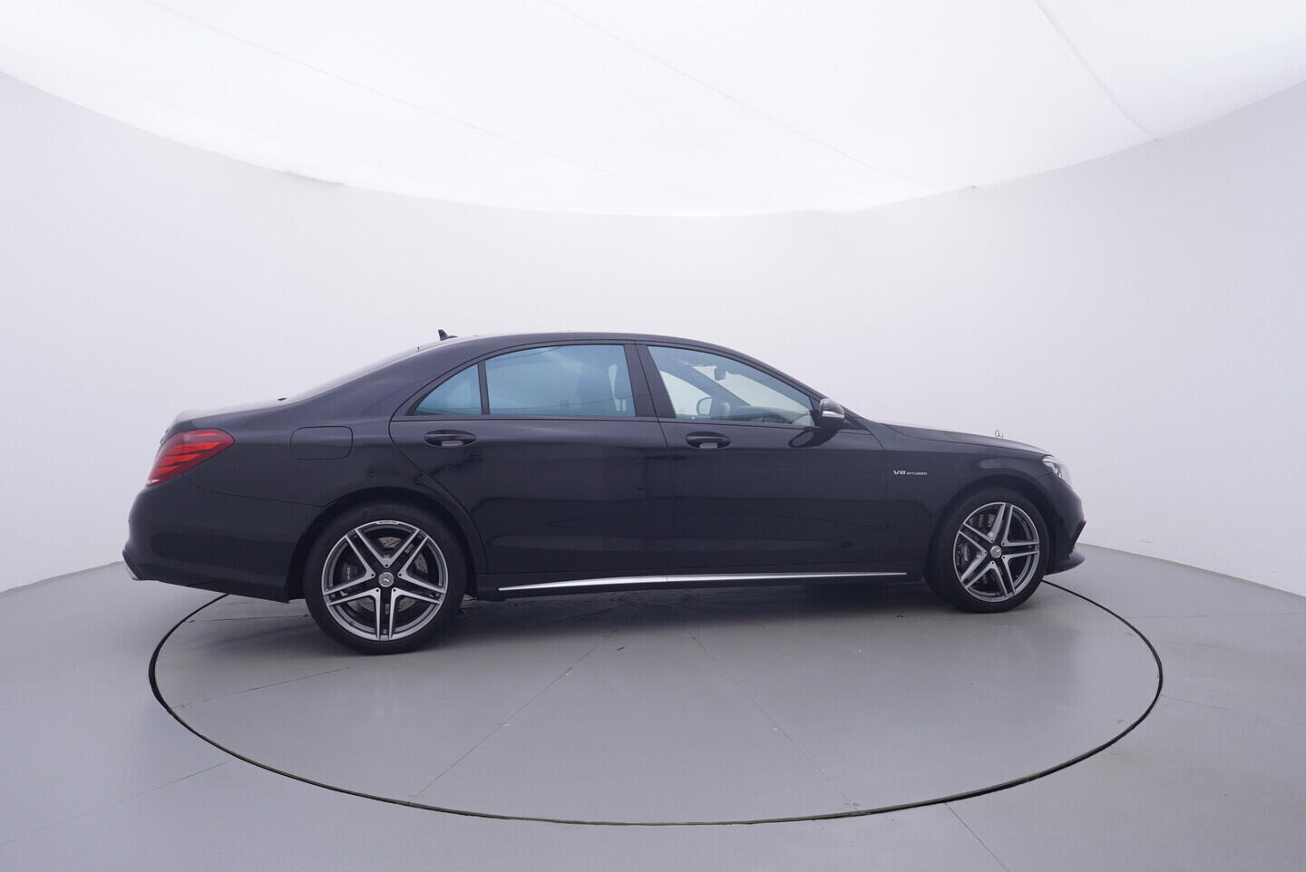 OV190K00065_15.webp_TŘÍDY S AMG 5.5 S63 430 kW automat