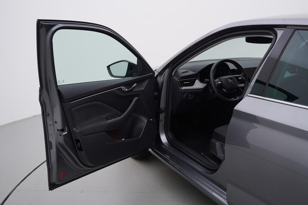 OV190V02213_18.webp_SCALA Selection 1.0 TSI 85 kW automat, DPH