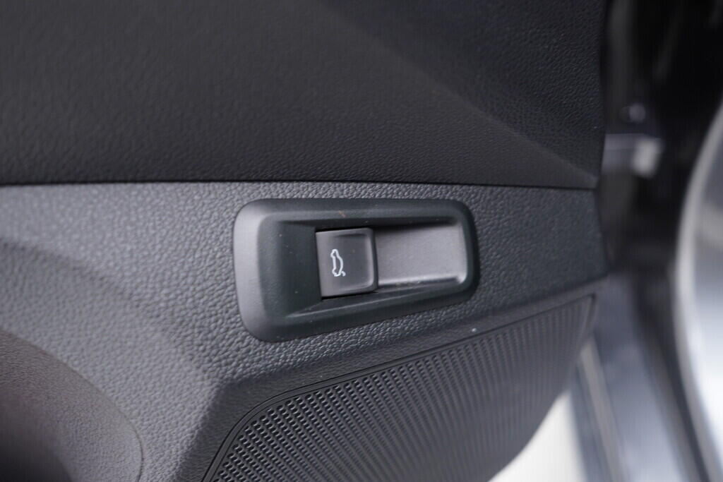 OV190V02213_21.webp_SCALA Selection 1.0 TSI 85 kW automat, DPH