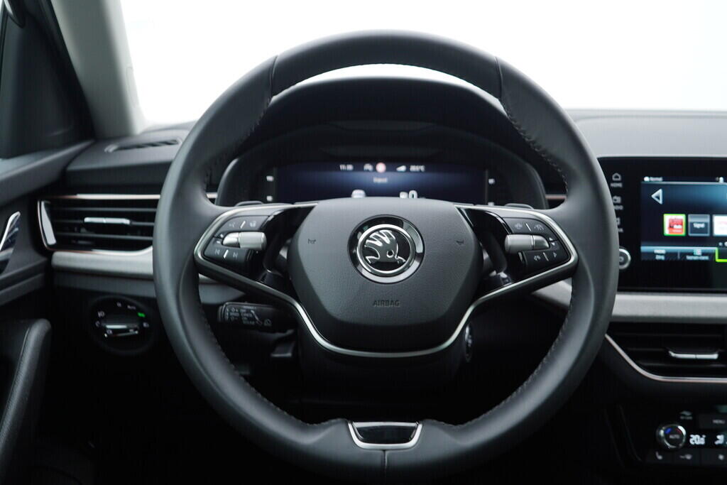 OV190V02213_27.webp_SCALA Selection 1.0 TSI 85 kW automat, DPH