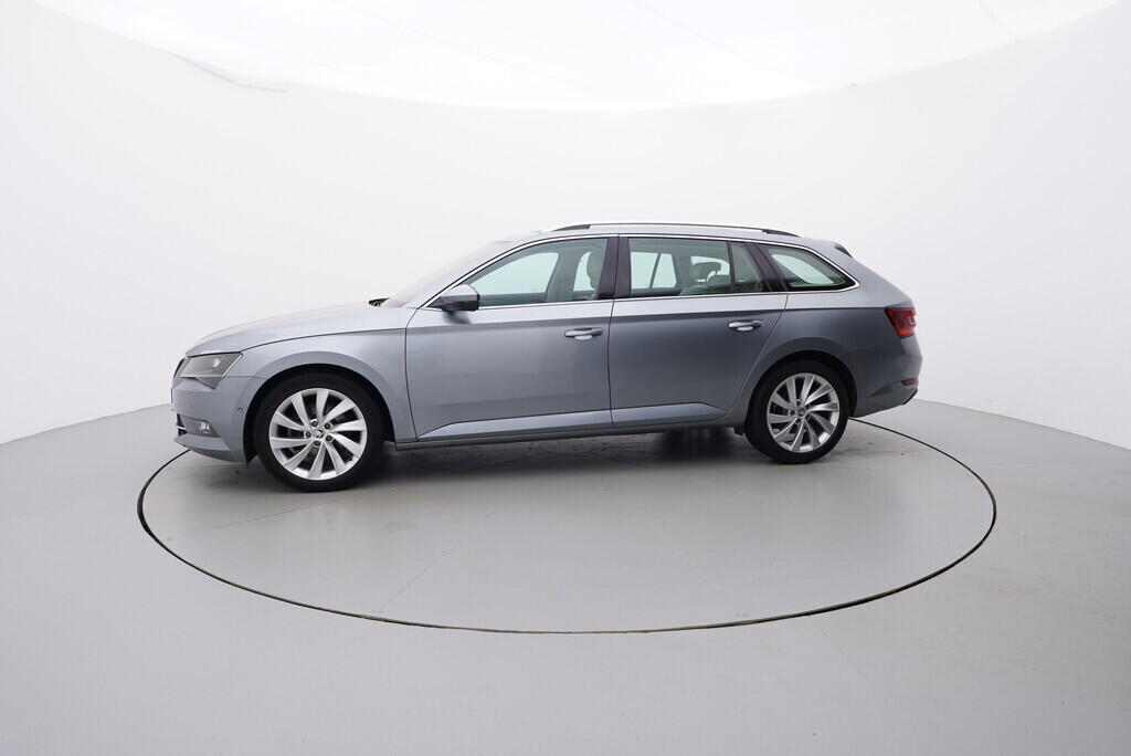 OV190V05199_11.webp_SUPERB Style 1.4 TSI 110 kW automat, DPH