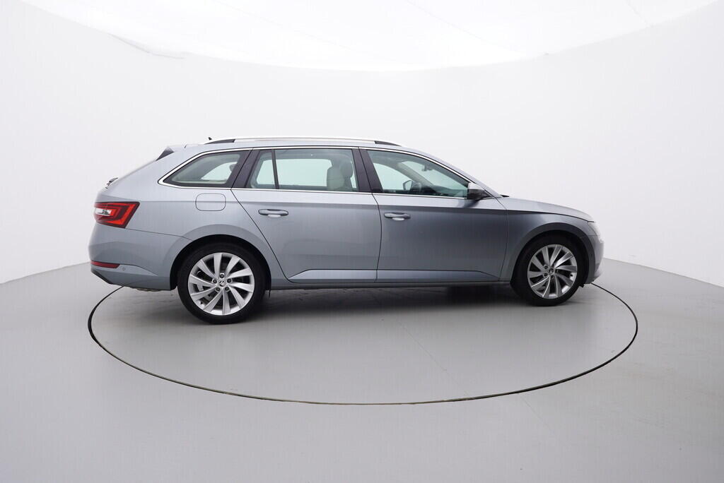 OV190V05199_15.webp_SUPERB Style 1.4 TSI 110 kW automat, DPH
