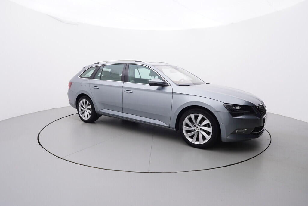 OV190V05199_16.webp_SUPERB Style 1.4 TSI 110 kW automat, DPH