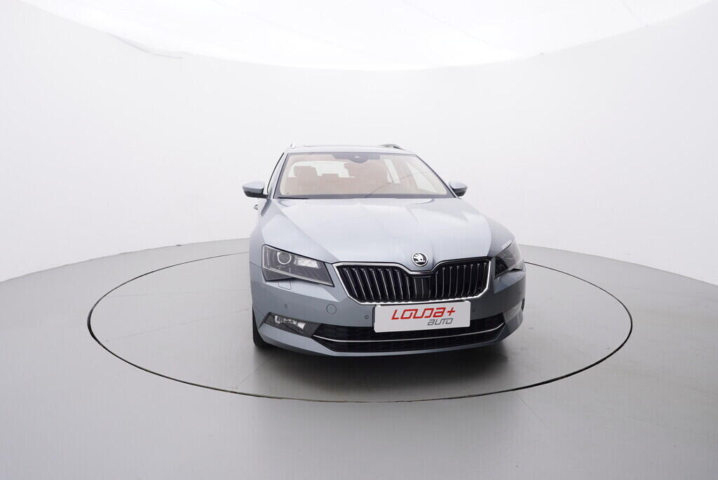 OV190V05199_17.webp_SUPERB Style 1.4 TSI 110 kW automat, DPH