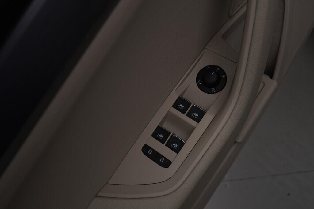 OV190V05199_20.webp_SUPERB Style 1.4 TSI 110 kW automat, DPH