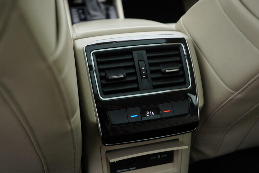 OV190V05199_35.webp_SUPERB Style 1.4 TSI 110 kW automat, DPH