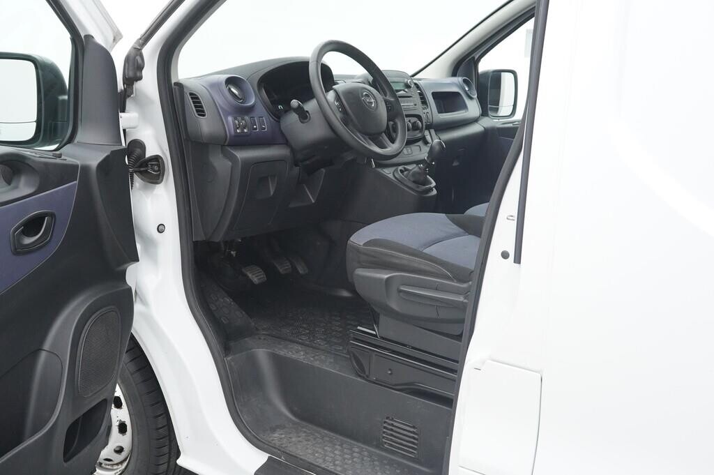 OV190V05311_18.webp_VIVARO  1.6  85 kW manuál, DPH