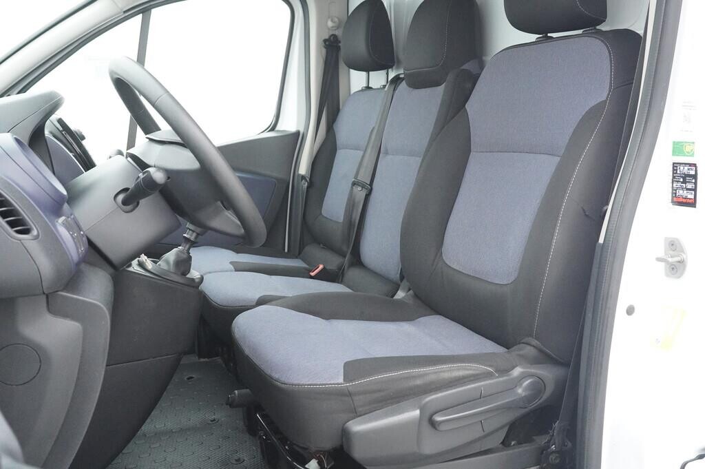 OV190V05311_22.webp_VIVARO  1.6  85 kW manuál, DPH