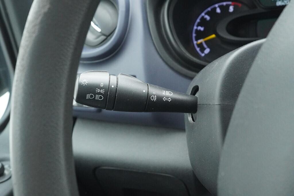 OV190V05311_23.webp_VIVARO  1.6  85 kW manuál, DPH