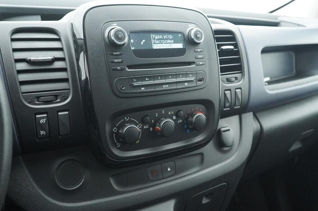 OV190V05311_28.webp_VIVARO  1.6  85 kW manuál, DPH