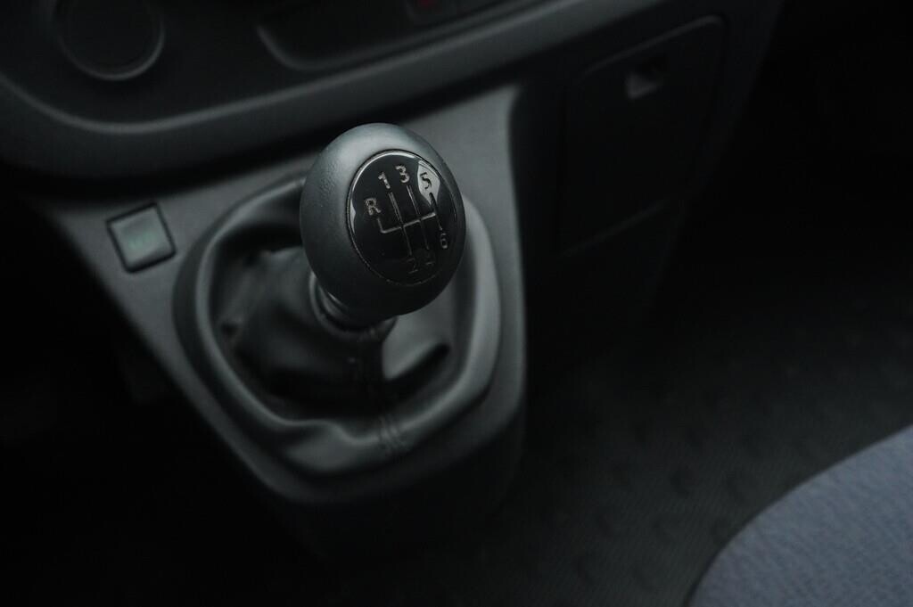 OV190V05311_29.webp_VIVARO  1.6  85 kW manuál, DPH