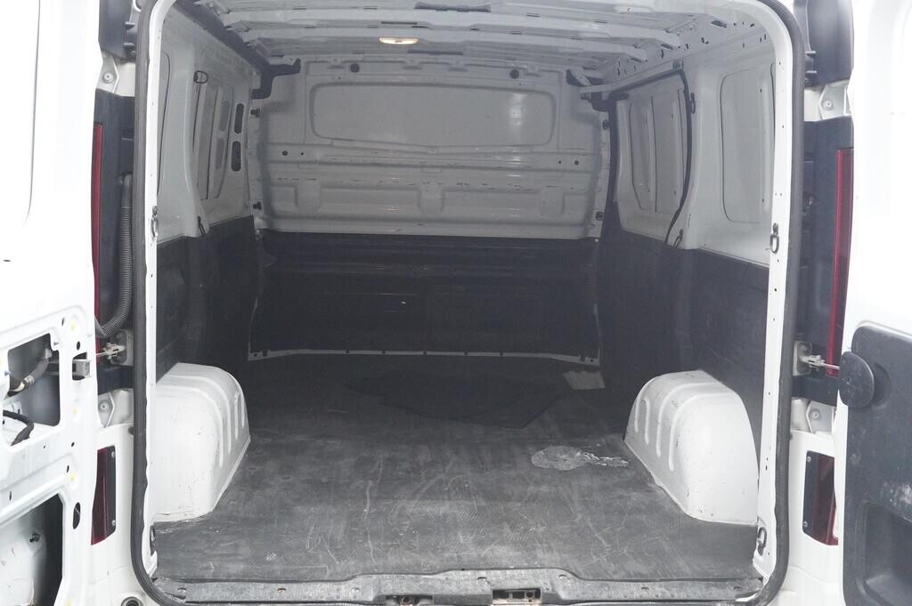 OV190V05311_31.webp_VIVARO  1.6  85 kW manuál, DPH