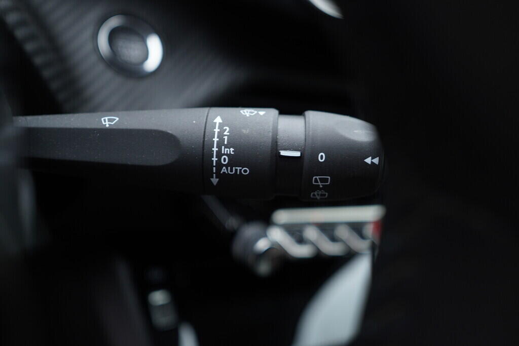 OV190V05541_25.webp_2008 Allure   74 kW manuál