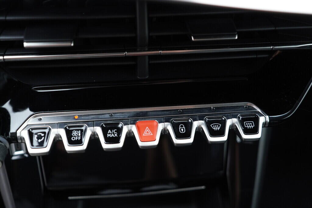 OV190V05541_37.webp_2008 Allure   74 kW manuál