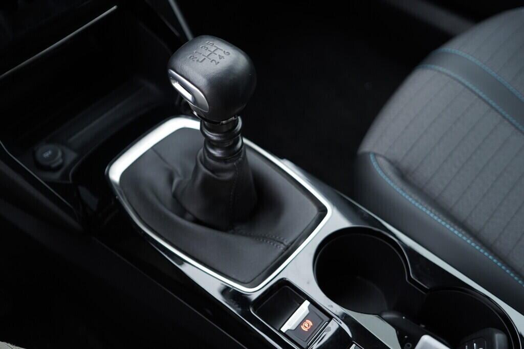 OV190V05541_38.webp_2008 Allure   74 kW manuál