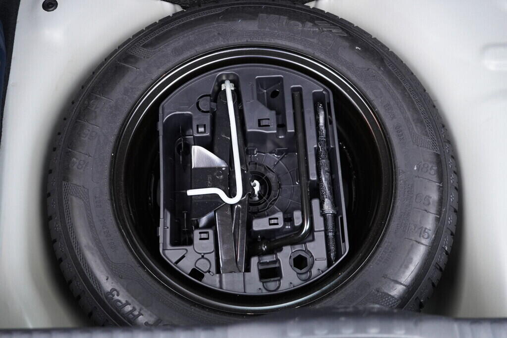 OV190V05718_43.webp_C3 Shine 1.2  81 kW manuál, DPH