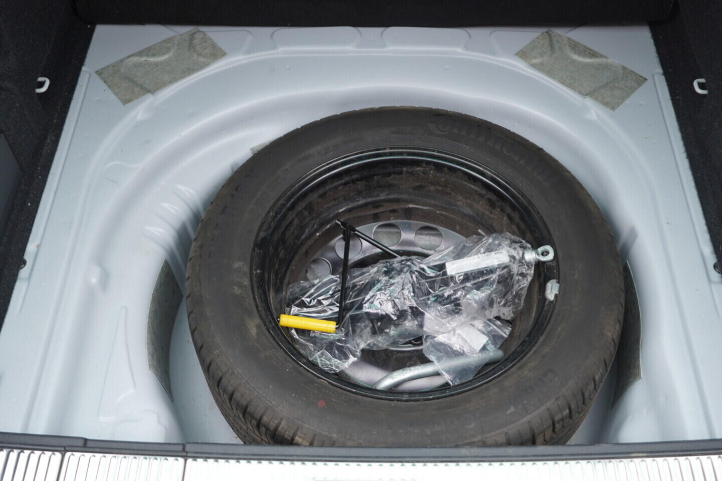 OV190V05726_48.webp_SUPERB L&K 2.0 TDI 147 kW automat, DPH