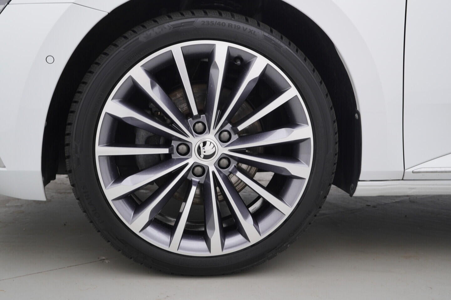 OV190V05726_49.webp_SUPERB L&K 2.0 TDI 147 kW automat, DPH