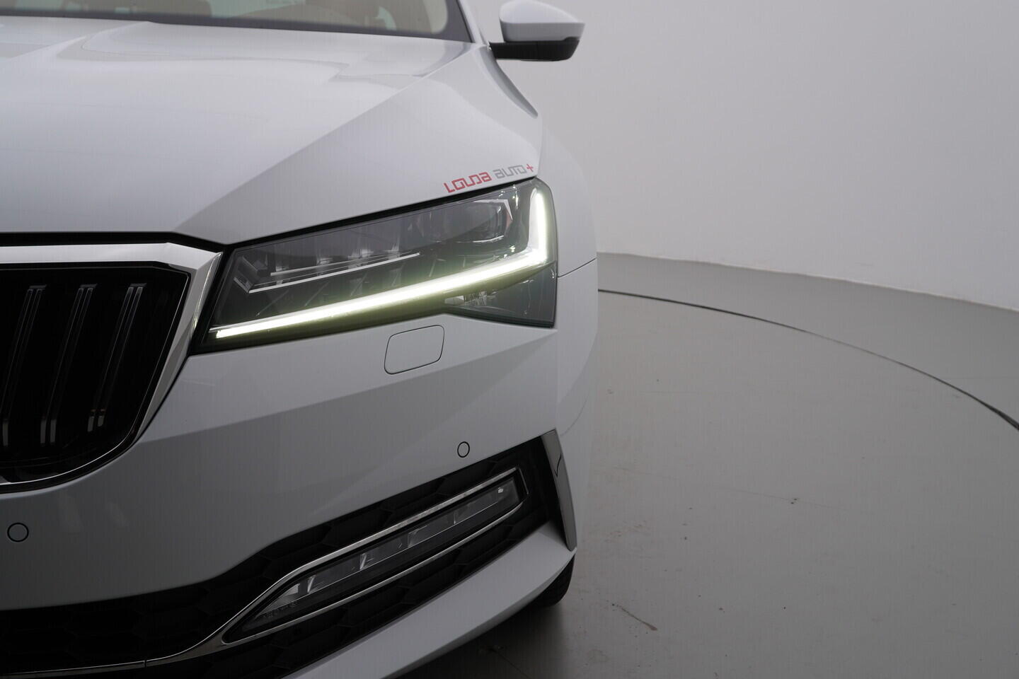 OV190V05726_52.webp_SUPERB L&K 2.0 TDI 147 kW automat, DPH