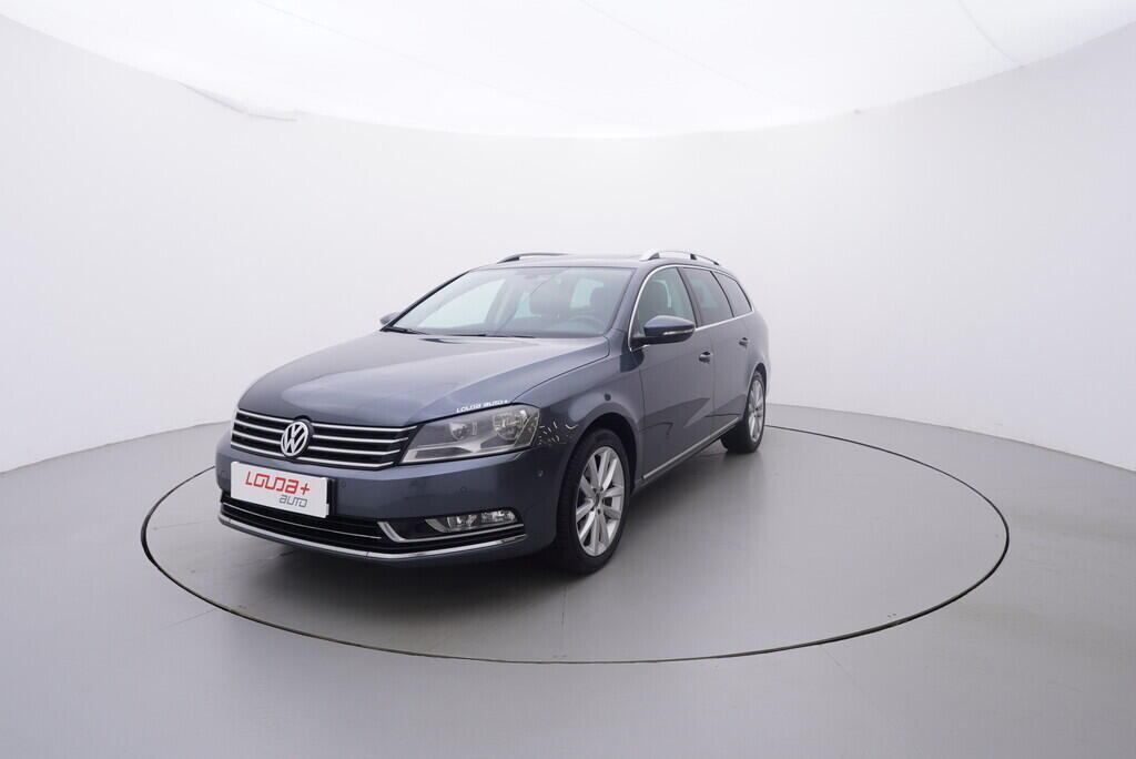 OV190V05766_10.webp_PASSAT VARIANT Highline 2.0 TDI 103 kW manuál