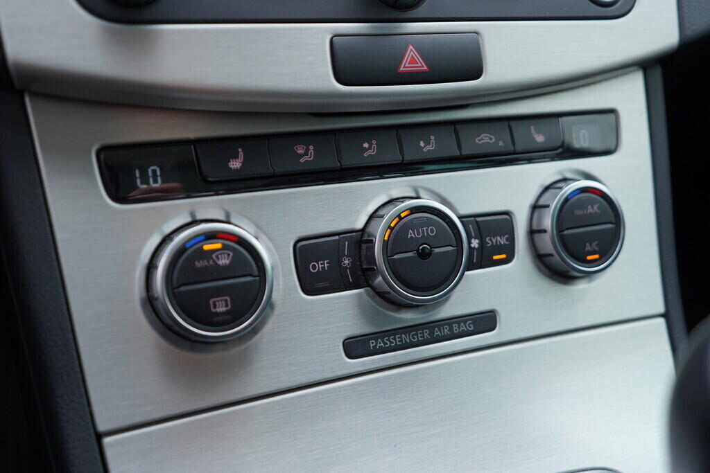 OV190V05766_31.webp_PASSAT VARIANT Highline 2.0 TDI 103 kW manuál