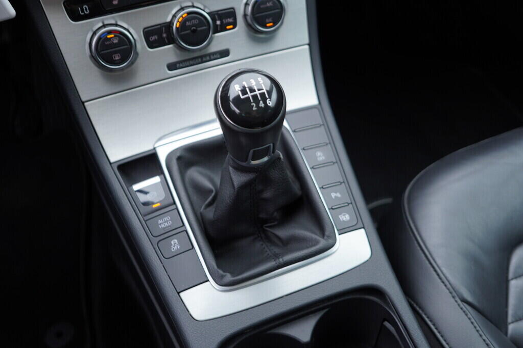 OV190V05766_32.webp_PASSAT VARIANT Highline 2.0 TDI 103 kW manuál