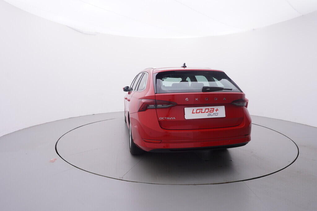 OV190V05928_13.webp_OCTAVIA Style Plus 2.0 TDI 85 kW automat, DPH