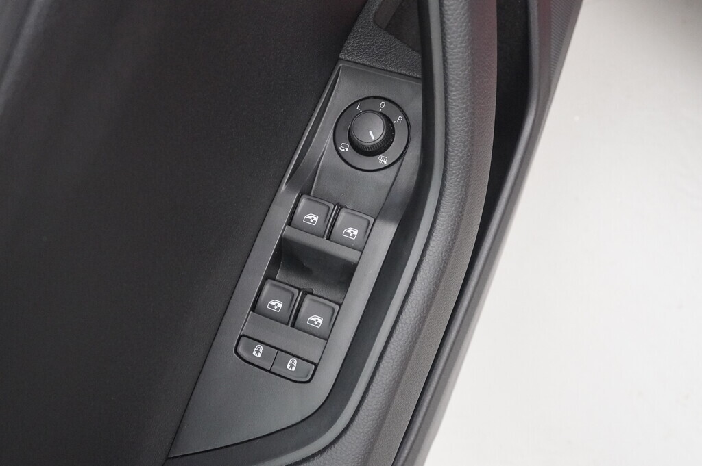 OV190V05977_20.webp_SUPERB Ambition Plus 1.5 TSI 110 kW automat, DPH