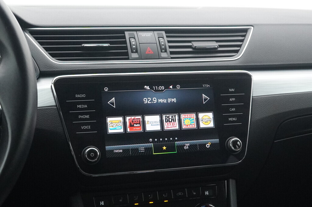 OV190V05977_27.webp_SUPERB Ambition Plus 1.5 TSI 110 kW automat, DPH