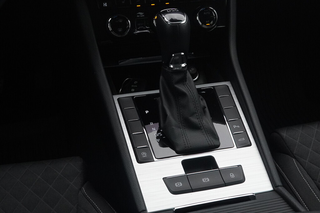 OV190V05977_32.webp_SUPERB Ambition Plus 1.5 TSI 110 kW automat, DPH