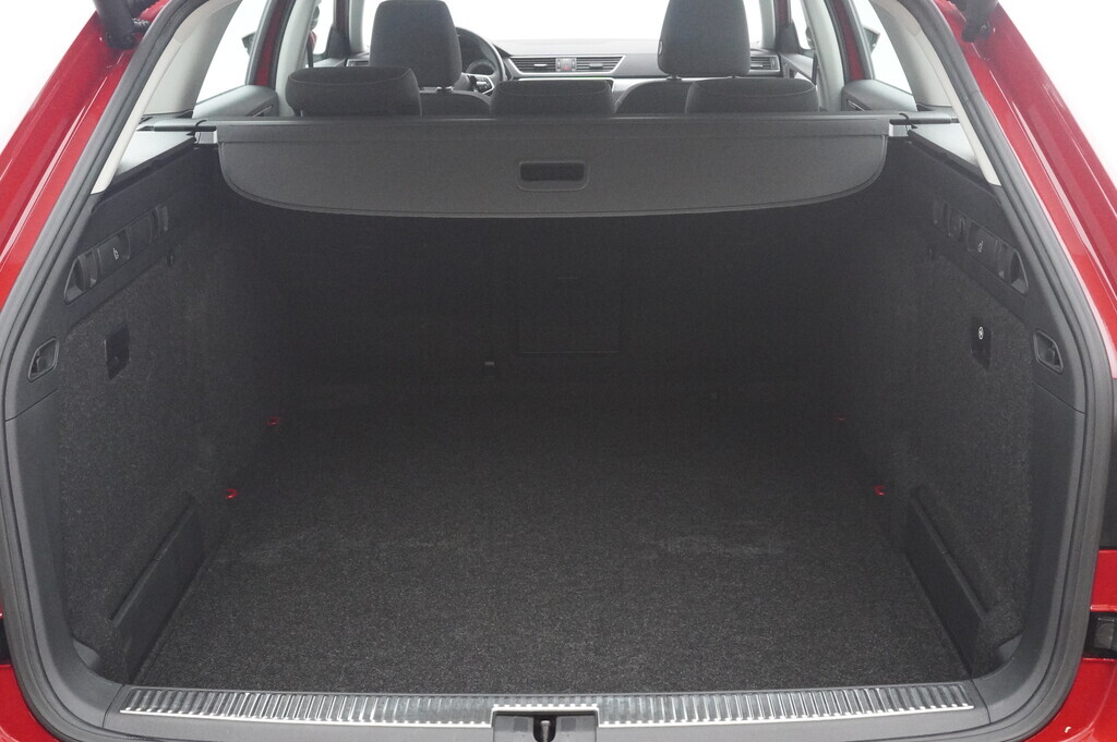 OV190V05977_39.webp_SUPERB Ambition Plus 1.5 TSI 110 kW automat, DPH