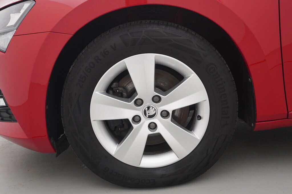 OV190V05977_41.webp_SUPERB Ambition Plus 1.5 TSI 110 kW automat, DPH